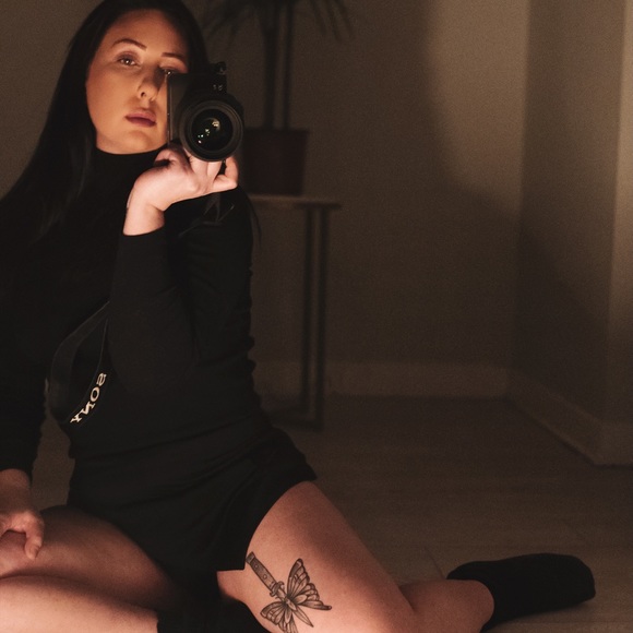 Meet the Posher Other - Meet your Posher, Elena